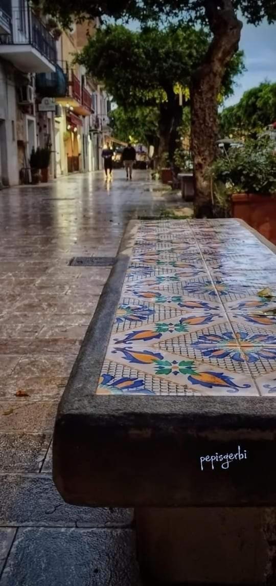 Bed and Breakfast Umberto 25 Santo Stefano di Camastra Exterior foto