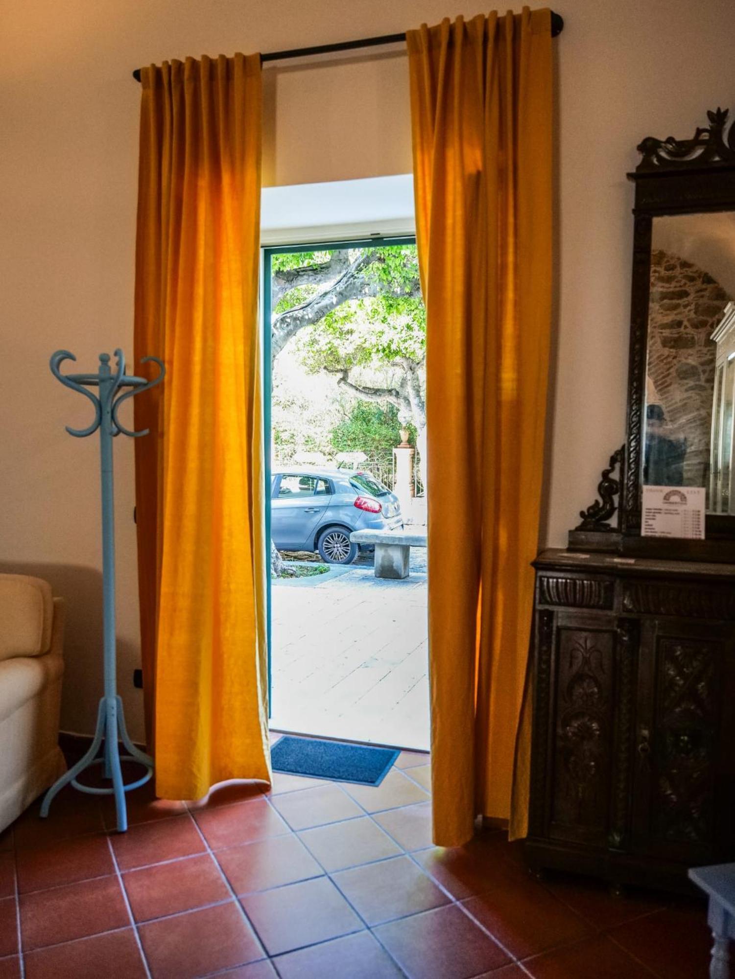 Bed and Breakfast Umberto 25 Santo Stefano di Camastra Exterior foto